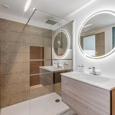 Angelo By Terry's Homes 戛纳
