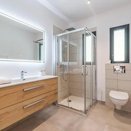 Villa Angelo By Terry's Homes Cannes
